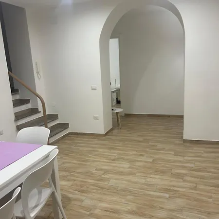 Giordy House Centro ナポリ